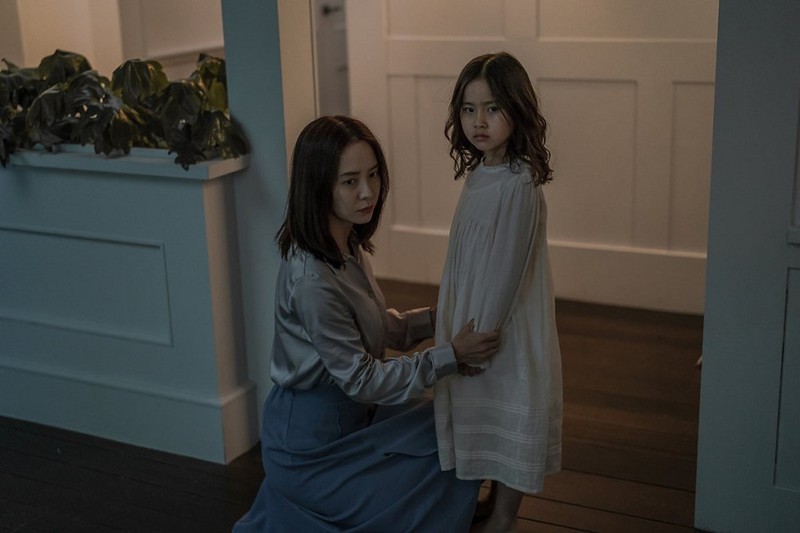 "ke xam nhap" cua song ji hyo co xung la "get out" phien ban han quoc? hinh 4