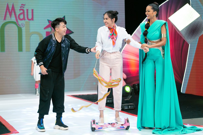 hoa hau h’hen nie hoa than thanh cong chua jasmine, lan dau thu mua lua  hinh 8