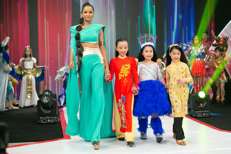 hoa hau h’hen nie hoa than thanh cong chua jasmine, lan dau thu mua lua  hinh 6
