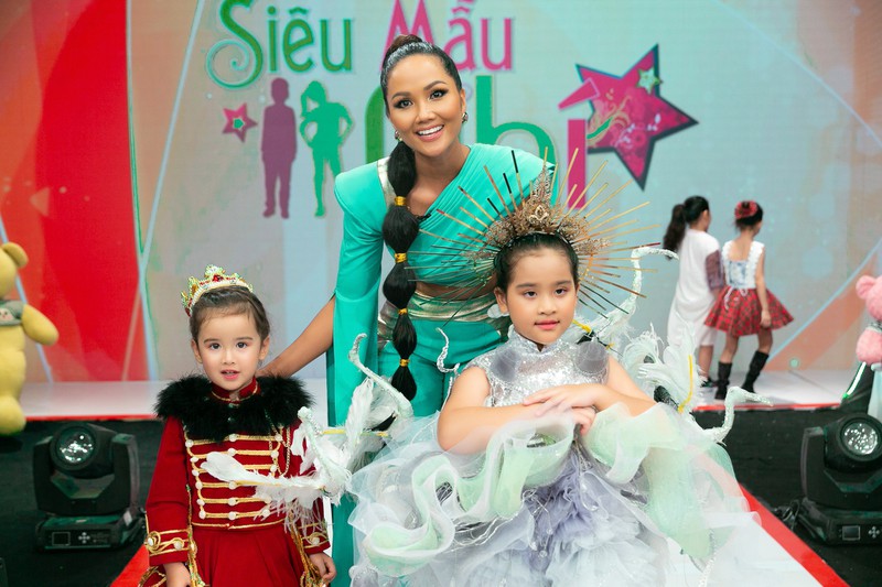 hoa hau h’hen nie hoa than thanh cong chua jasmine, lan dau thu mua lua  hinh 12