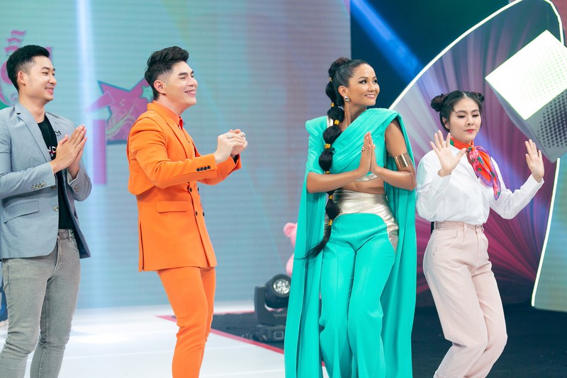 hoa hau h’hen nie hoa than thanh cong chua jasmine, lan dau thu mua lua  hinh 5
