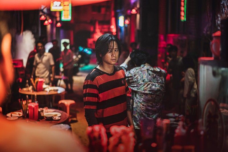 "train to busan 2" tung loat anh kich tinh, nghet tho truoc them cong chieu hinh 11