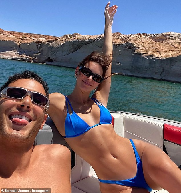 kendall jenner dien bikini nong bong khoe dang san chac tren du thuyen hinh 1