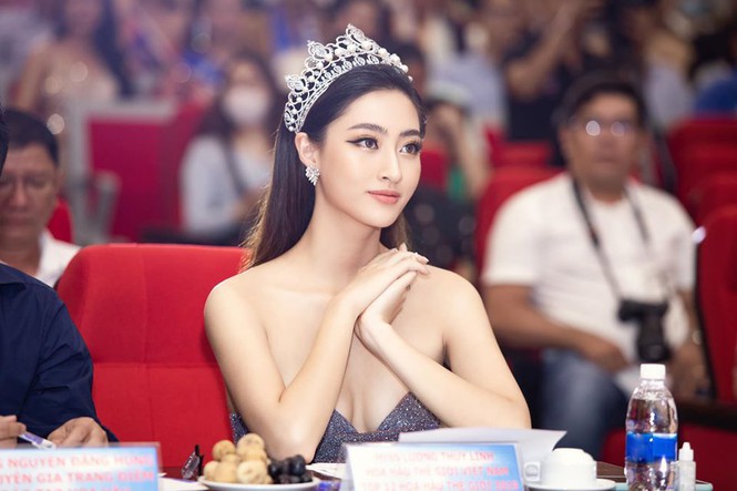 hoa hau luong thuy linh dien dam cup nguc, doi vuong mien 3 ty du su kien hinh 5