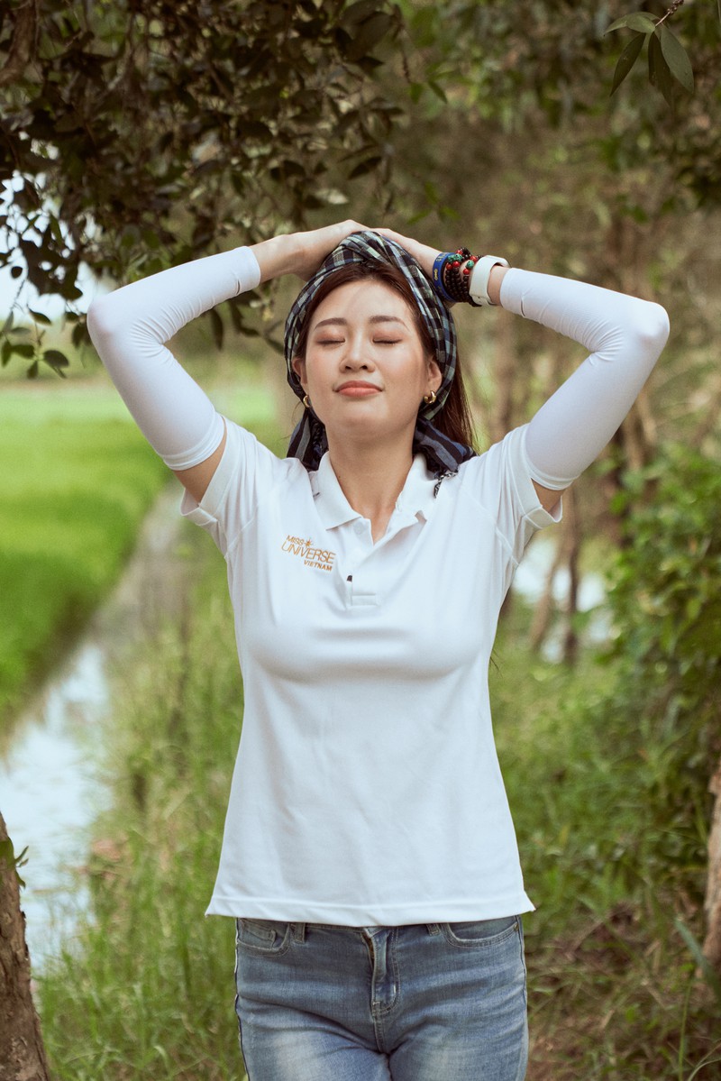 hoa hau khanh van thich thu tao dang trong bo anh "cay nha la vuon" hinh 13