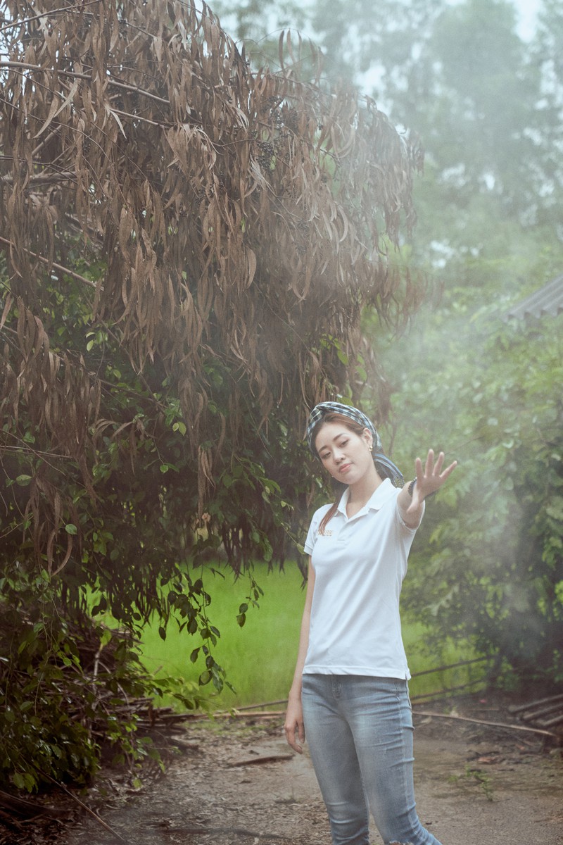 hoa hau khanh van thich thu tao dang trong bo anh "cay nha la vuon" hinh 5