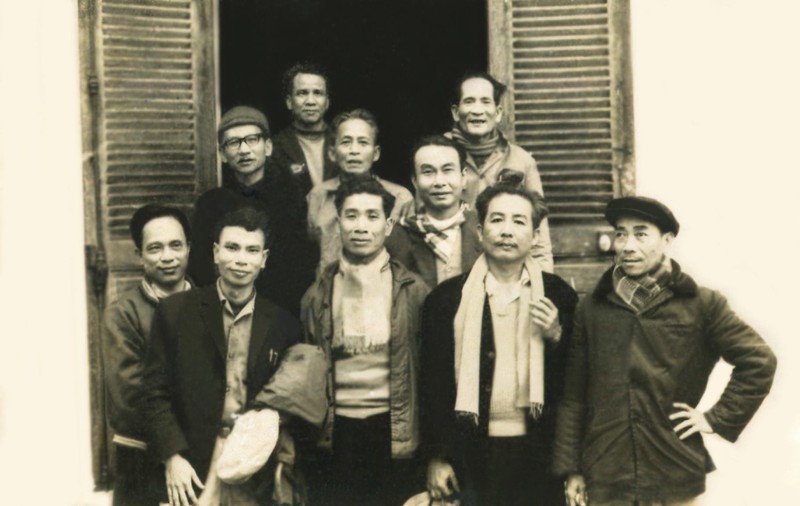 pham tuong hanh – nhan chung cua mot thoi oanh liet hinh 1