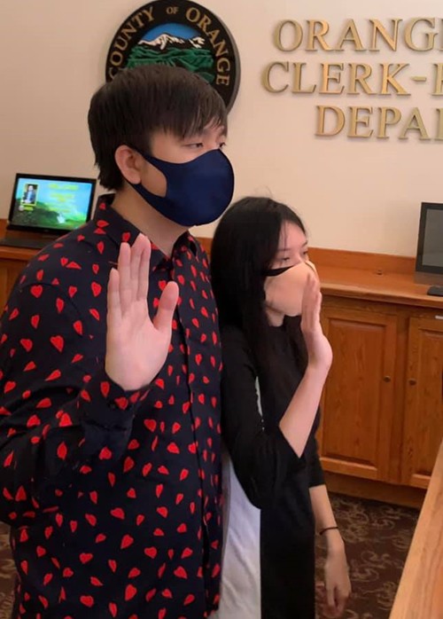 chuyen showbiz: bi che gay go, ninh duong lan ngoc khoe body "ruc lua" hinh 4