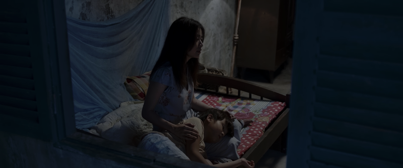 hoang thuy linh tu cao rach tay, chay mau trong phim dien anh moi  hinh 1