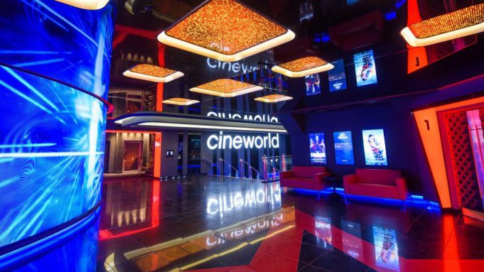bom tan hollywood hoan chieu vi covid-19: "ac mong" cua phong ve chau au hinh 3