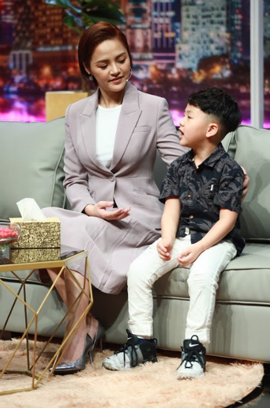 chuyen showbiz: vo cuong do la bat ngo dang anh chong kem loi than met moi hinh 6