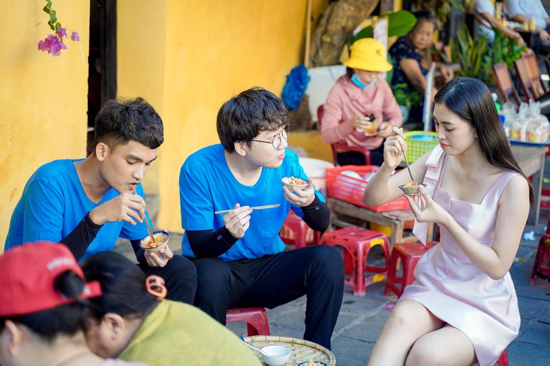 hoa hau tieu vy chung to do "sanh an" khien mac van khoa phai "tron mat" hinh 1