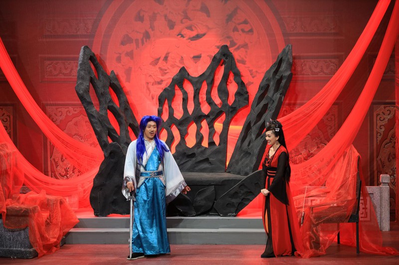 phan manh quynh gianh cup "on gioi" nho moi tinh "phi cong - may bay" hinh 7