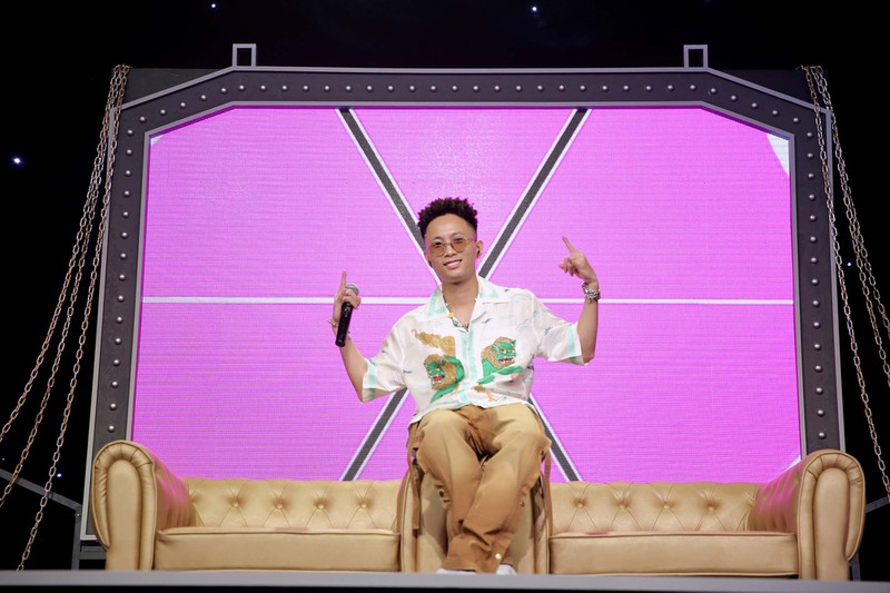 justatee, binz, suboi choang ngop truoc dan thi sinh "rap viet" hinh 3