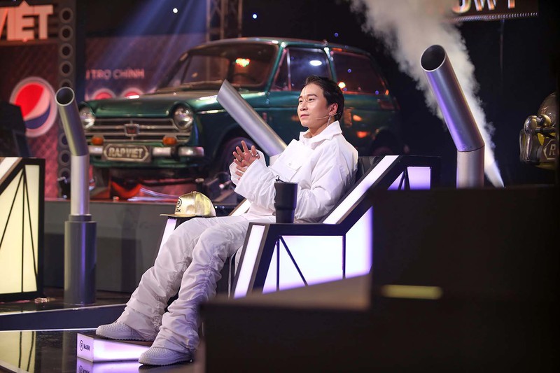 justatee, binz, suboi choang ngop truoc dan thi sinh "rap viet" hinh 5