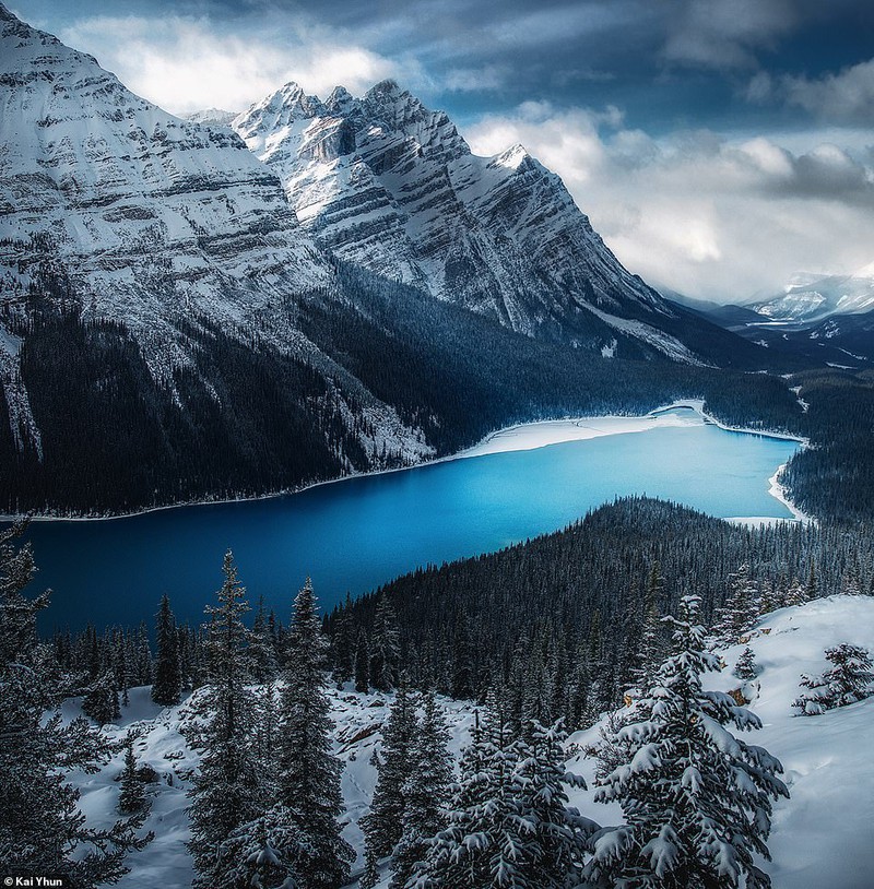 ve dep huyen ao cua cong vien quoc gia banff o canada hinh 2