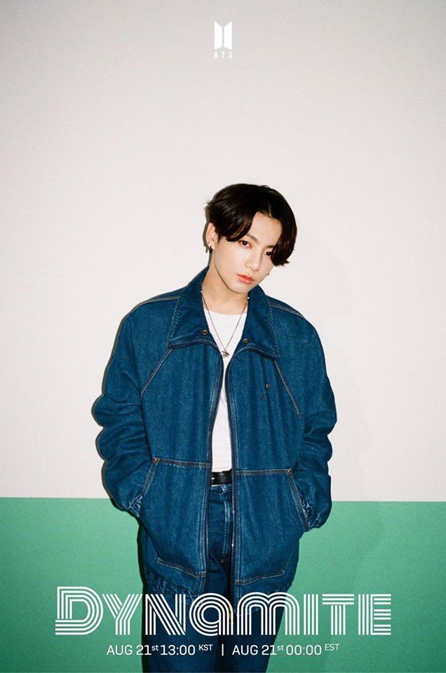 bts "don tim" voi tao hinh dien trai, quyen ru trong teaser "dynamite" hinh 1