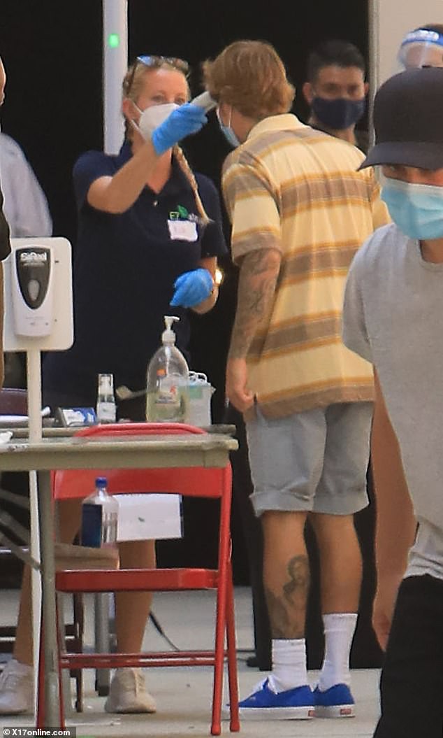 justin bieber tai xuat dien trai cung vo di ghi hinh trong mua dich  hinh 2