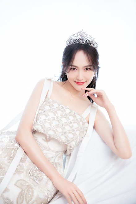 "ba me mot con" duong yen gay sot voi ve ngoai xinh nhu cong chua hinh 7