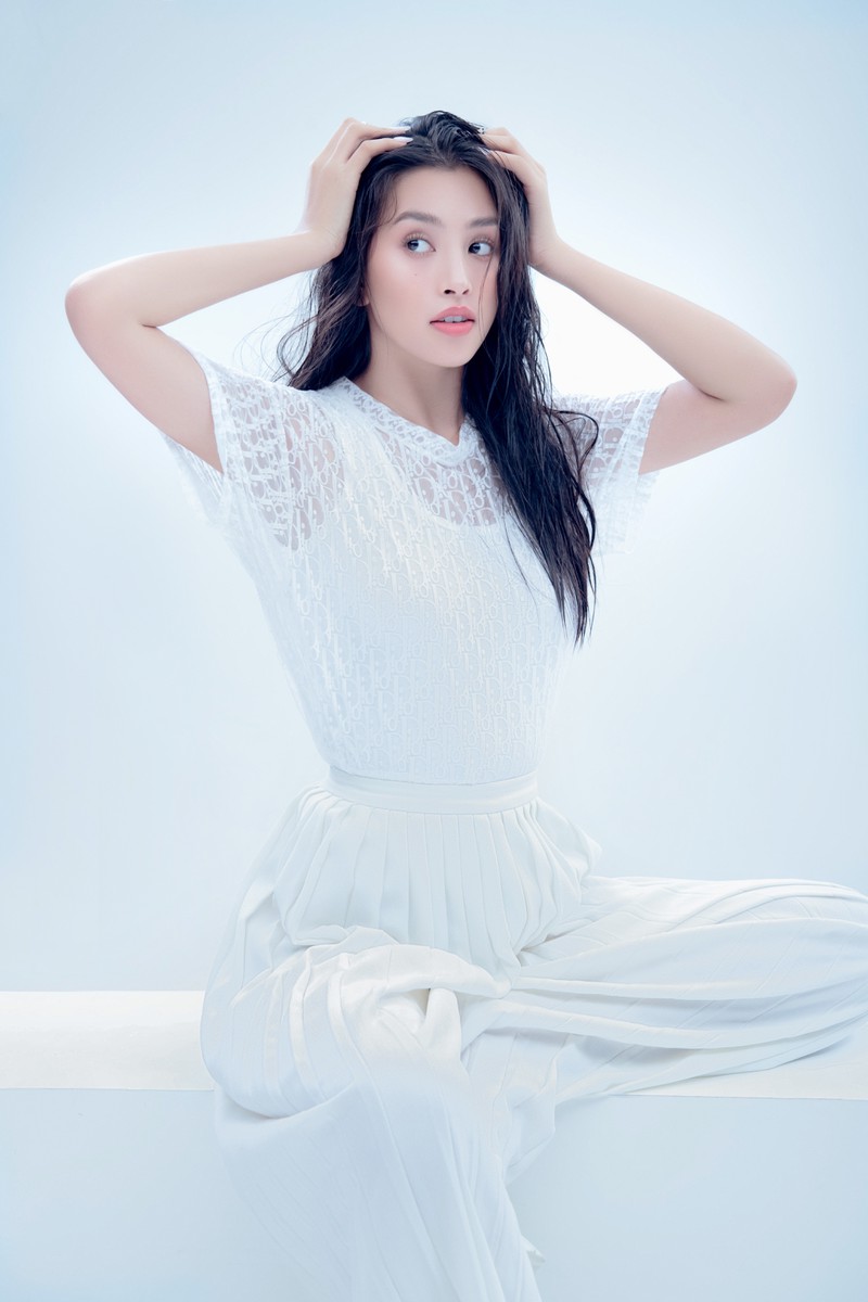 ngat ngay truoc ve dep ngot ngao cua hoa hau tieu vy trong bo anh moi hinh 11