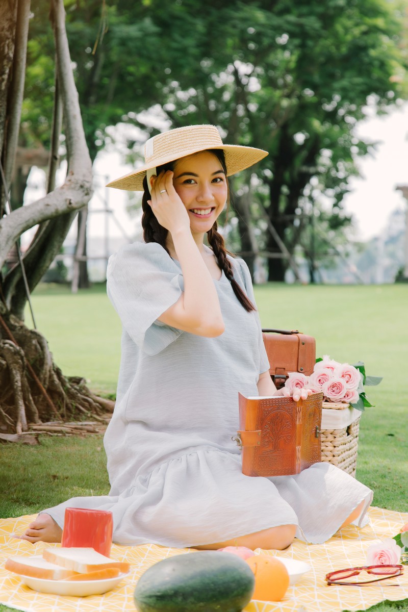a hau thuy van khoe duoc chong doanh nhan cham soc khi mang bau  hinh 7