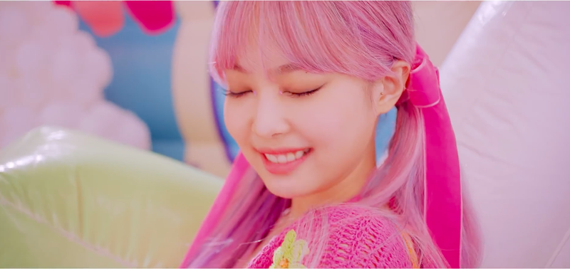 blackpink, selena gomez nong bong khuay dong mua he voi mv "ice cream"  hinh 3