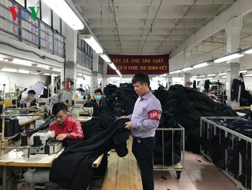 tra luong cao, doanh nghiep van kho tuyen lao dong dip giap tet hinh 1