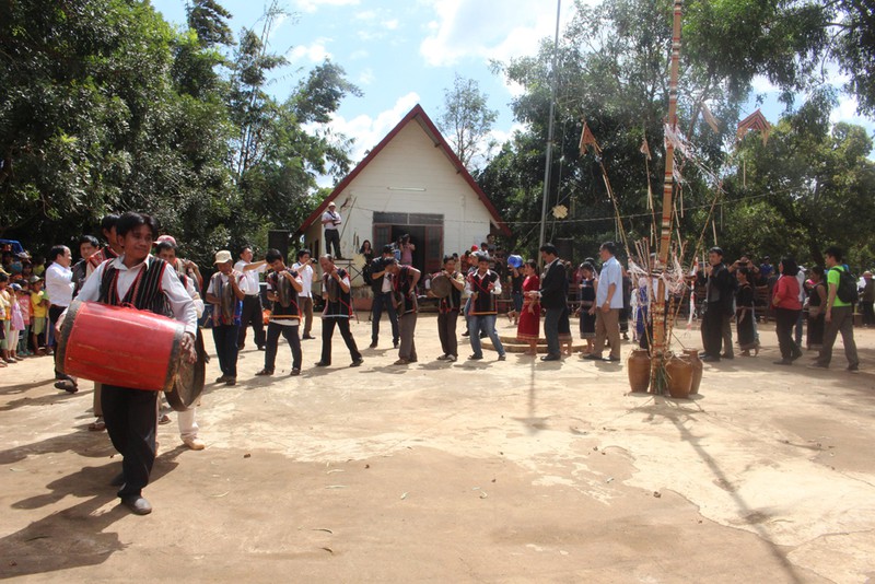 hoi mung lua moi - mung nam moi o kon h’ring, dak lak   hinh 3