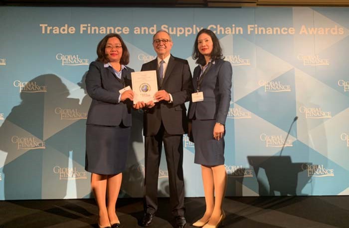 3 nam lien vietinbank gianh giai thuong cua tap chi global finance hinh 1