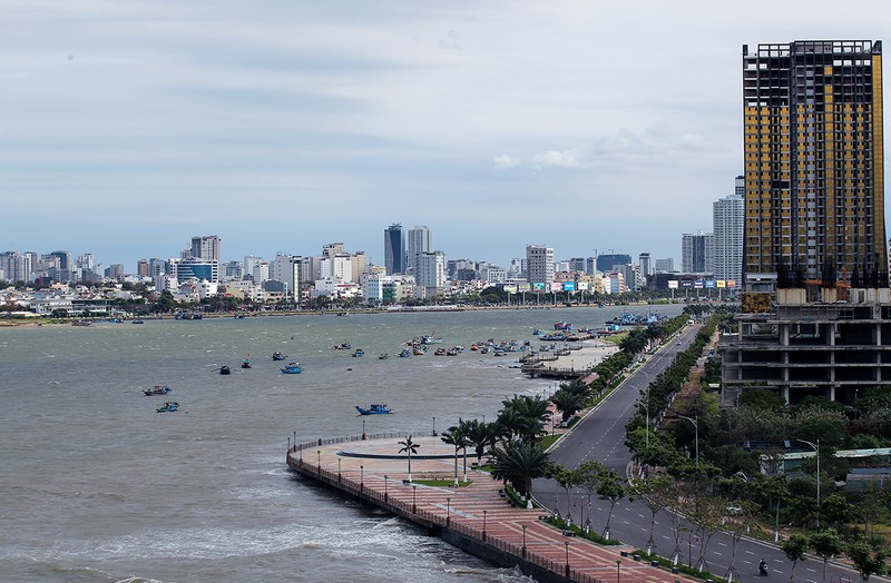 au thuyen tho quang ken day tau thuyen neo ben an tet hinh 3