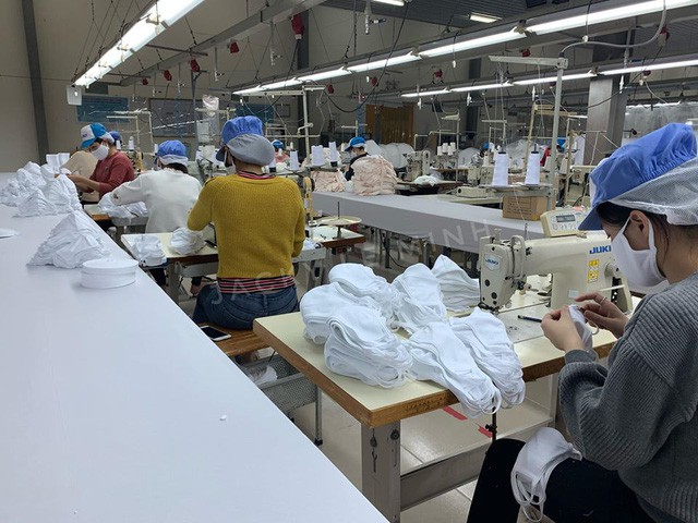 vinatex "tung" ra thi truong khau trang diet khuan gia 7.000 dong/chiec chong dich corona hinh 1