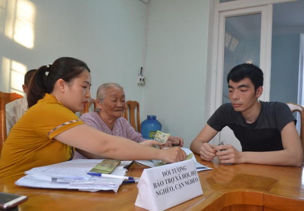 quang binh bat dau chi tra tien ho tro nguoi dan gap kho do dai dich  hinh 1