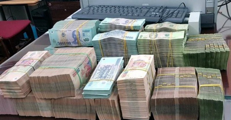 nghich ly doanh nghiep "khat" von, ngan hang lai thua tien hinh 1