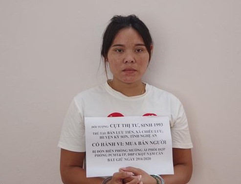 bat doi tuong du do co gai dua ban sang trung quoc  hinh 1