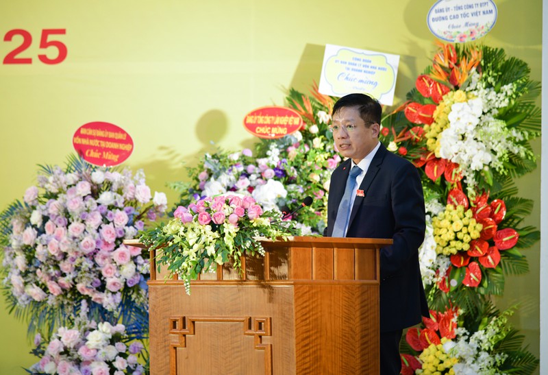 ong ho sy hung giu chuc bi thu dang uy uy ban quan ly von nha nuoc tai dn hinh 1
