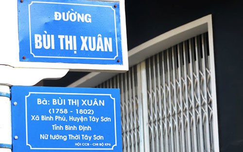 hoc lich su dan toc qua bang thuyet minh ten duong pho hinh 1