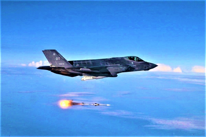 ly do vi covid-19 ba lan huy thuong vu f-35a chi la phan noi cua tang bang? hinh 2