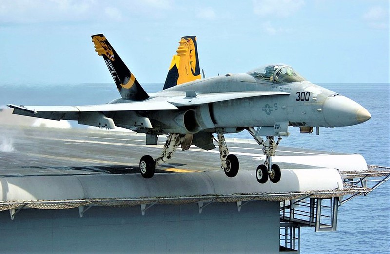 tiem kich ham da nang f/a-18 lai "sot" tro lai? hinh 1