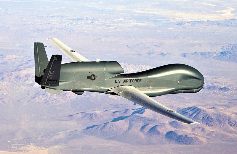 rq-4 global hawk my dieu den bien dong co dang gom? hinh 1