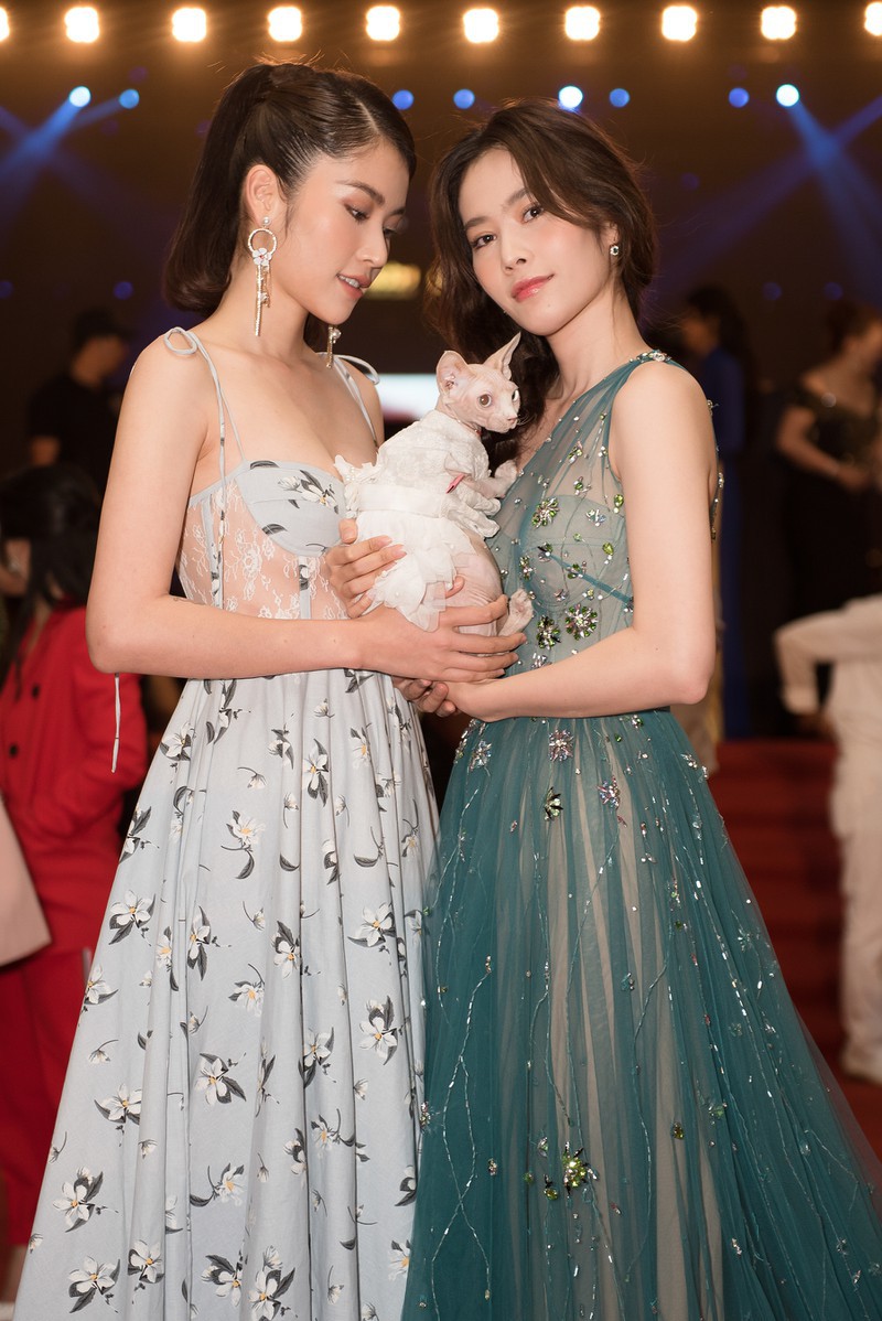 chuyen showbiz: khong tu quynh khoe hinh the nong bong hau chia tay hinh 3