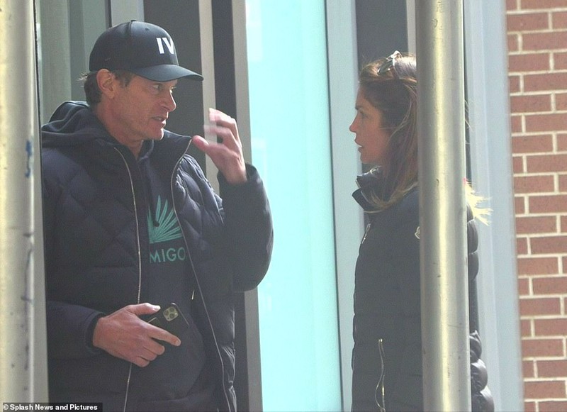 cindy crawford va ong xa cang thang tro chuyen ve ban trai cua con gai hinh 1