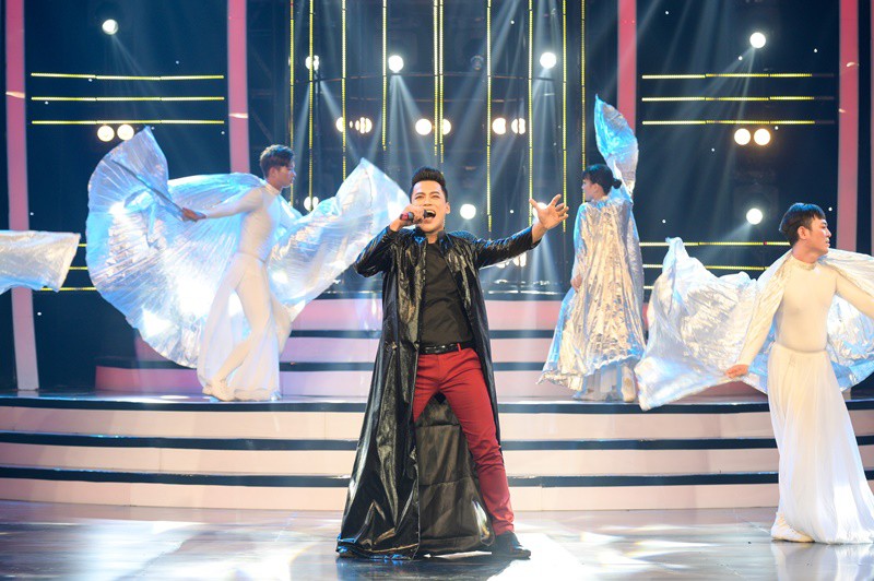 guong mat than quen: ha ho that vong truoc "ban sao" britney spears hinh 1