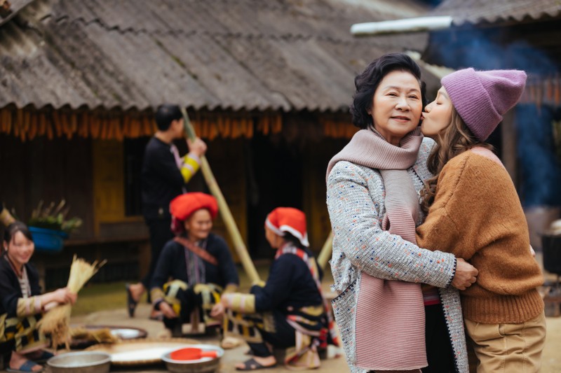 kha ngan he lo bo anh tham duom tinh ba chau truoc them tet den hinh 5