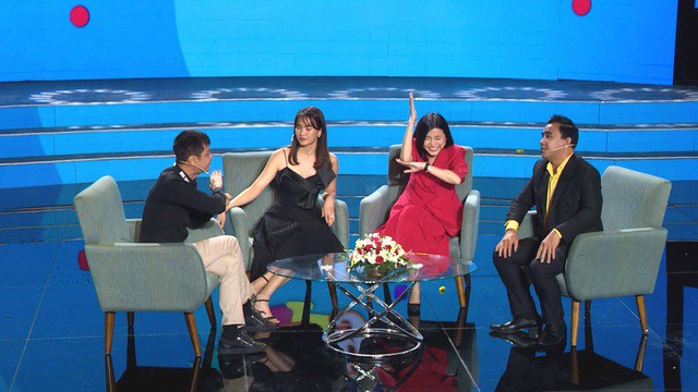 quyen linh, le hoang "dop" cang thang chuyen ve que an tet hay khong hinh 1