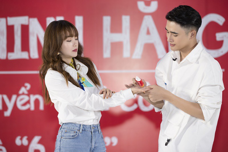 minh hang "phan khich" voi dan trai dep den casting web drama dac biet hinh 3