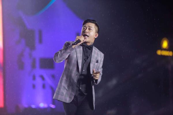 tuan hung to bau show quyt cat-xe, tim du cach de khong phai tra no hinh 1