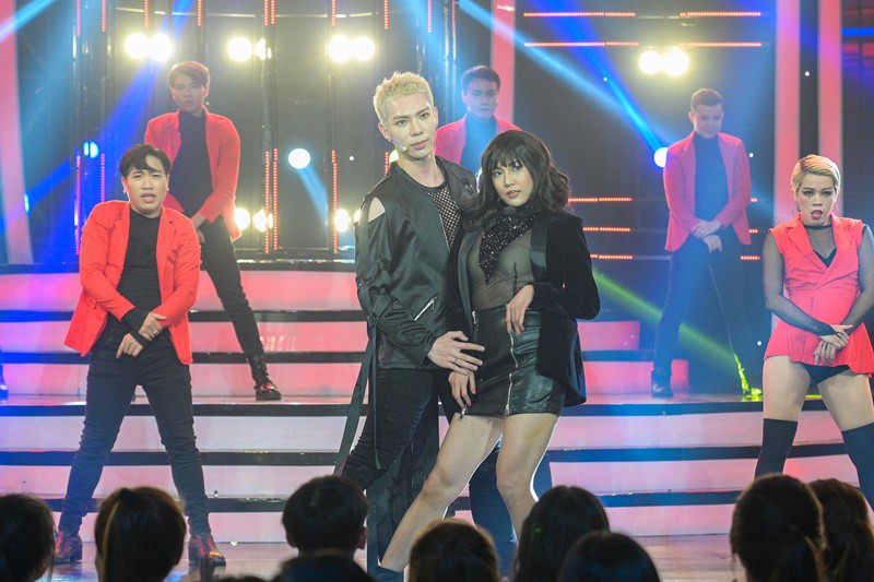 guong mat than quen: kim tu long "noi da ga" voi man gia giong anh tho hinh 4