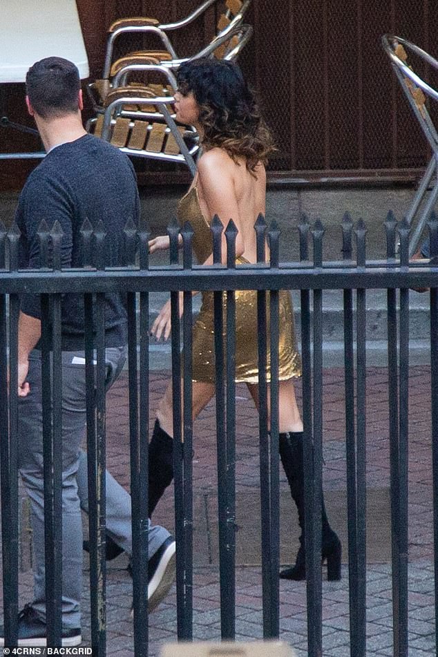 selena gomez de toc xoan khac la, mac dam sexy sau on ao tinh ai hinh 6