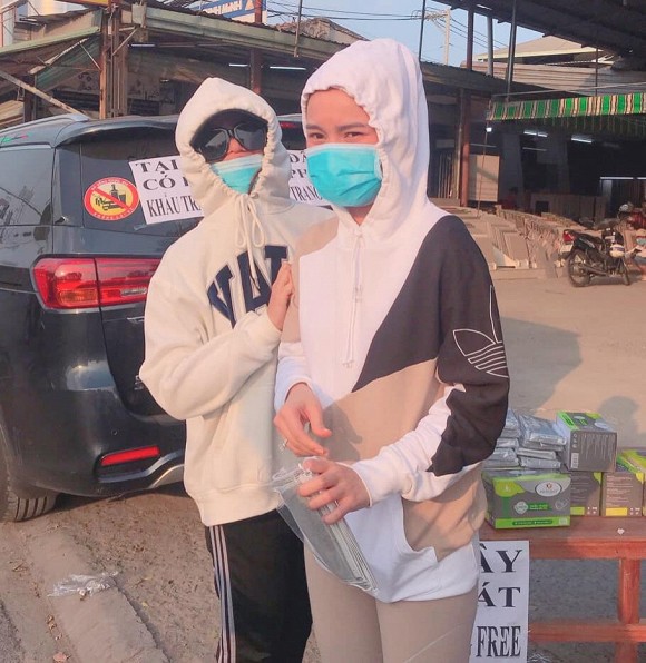 chuyen showbiz: nha phuong mac bo do hoa, hoa gai que xinh dep hinh 4
