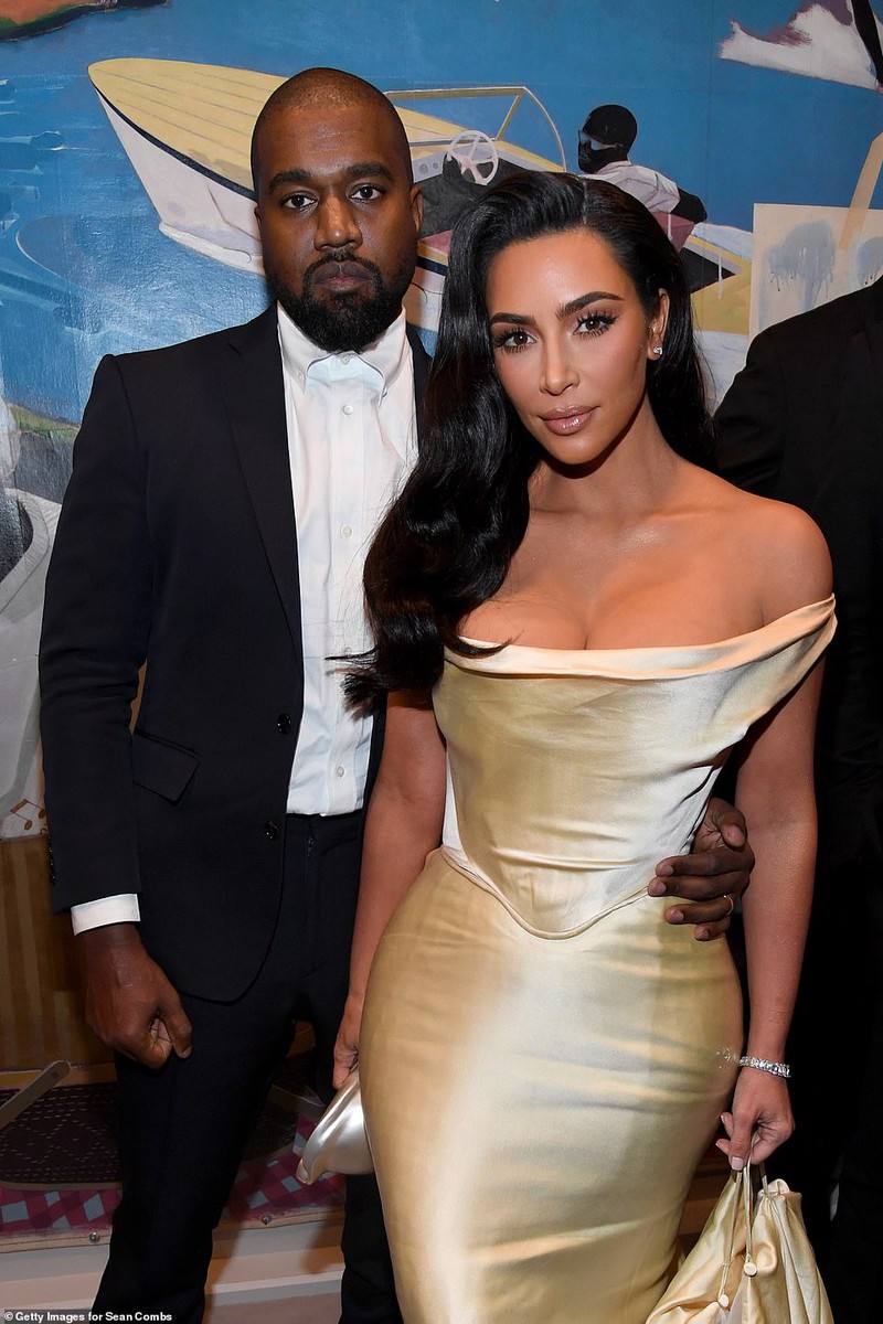 ngam ngoi biet thu toi gian nhung doc dao, dat gia cua kim kardashian hinh 1
